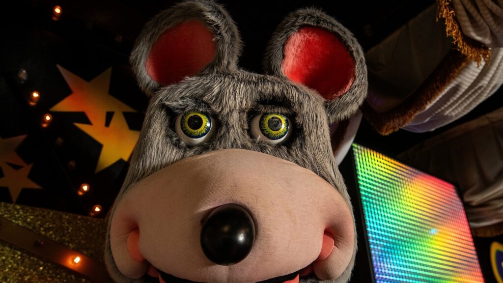 Chuck E. Cheese mascot busted for debit card theft in Florida: Police