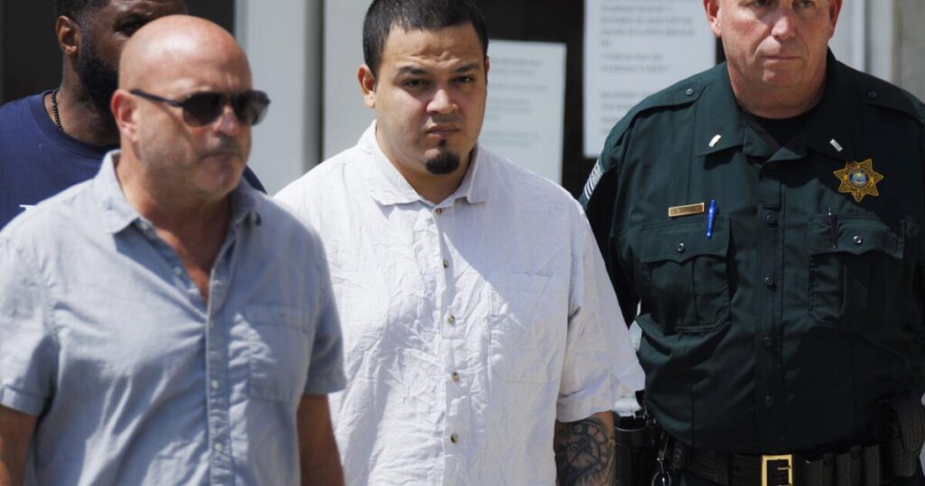 Column: The absurd persecution of Kilmar Abrego Garcia