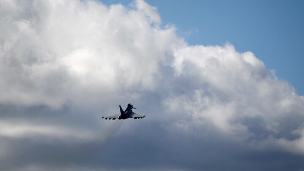 NATO warns Russia to stop air violations over eastern members