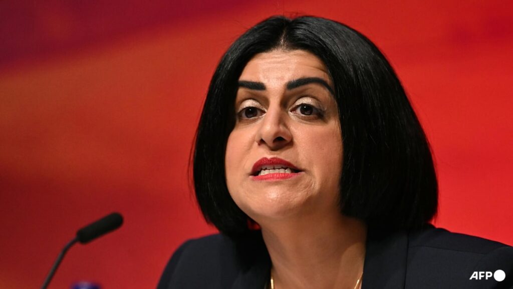 UK plans tougher rules for migrants seeking to stay in country