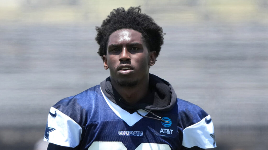 Cowboys make risky signing after Parsons trade