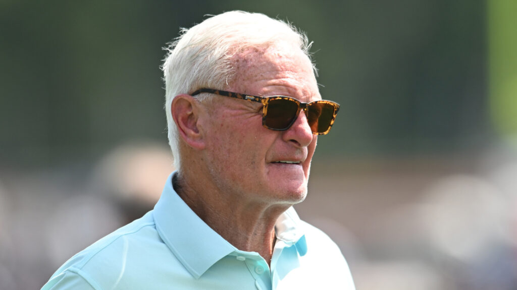 Browns owner addresses QB situation amid Shedeur Sanders questions
