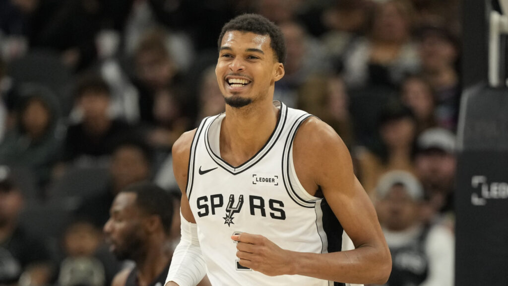 Victor Wembanyama leads Spurs to best start in team history