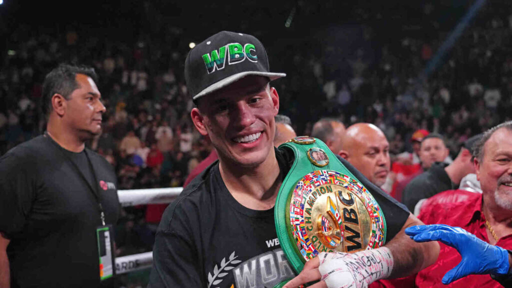 Devin Haney, David Benavidez make statements on ‘Night of Champions’ card