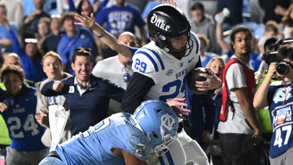 Duke ends bowl hopes for Bill Belichick, UNC