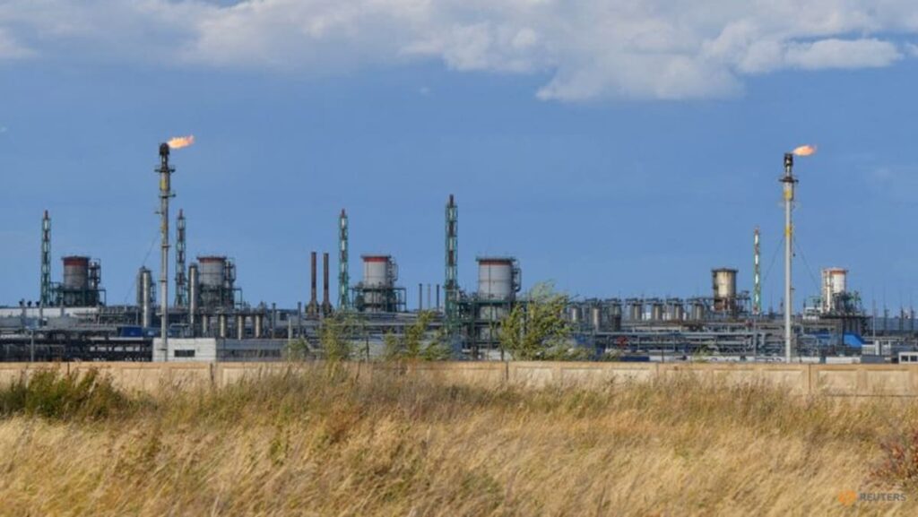 EU agrees deal to ban Russian gas by autumn 2027