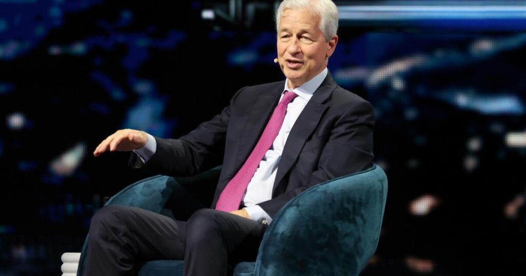 Contributor: Powerful people know Trump’s opinion doesn’t matter as much anymore