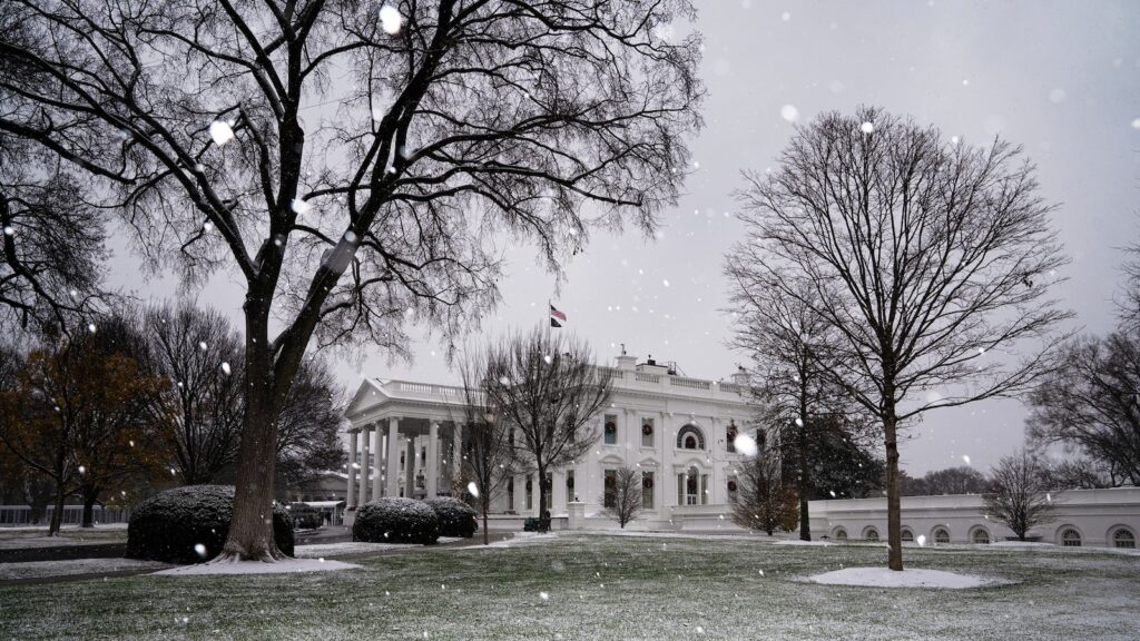 Arctic blast slams Midwest, Northeast as snow prompts school closures in Mid-Atlantic