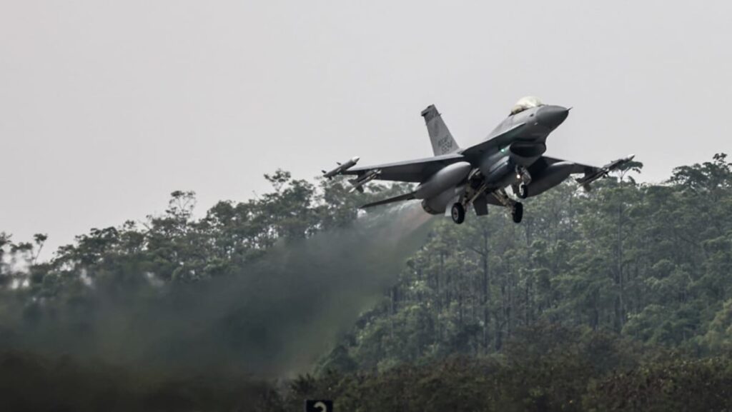 Taiwan shows off F-16 jets rapid response amid tensions with China