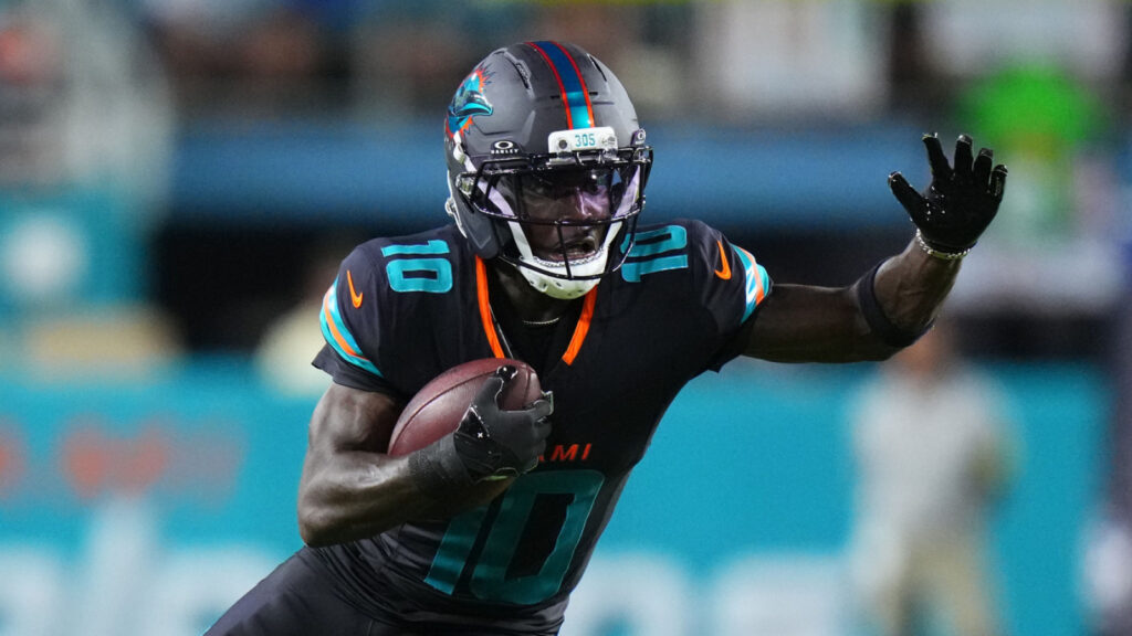 Dolphins make big Tyreek Hill move