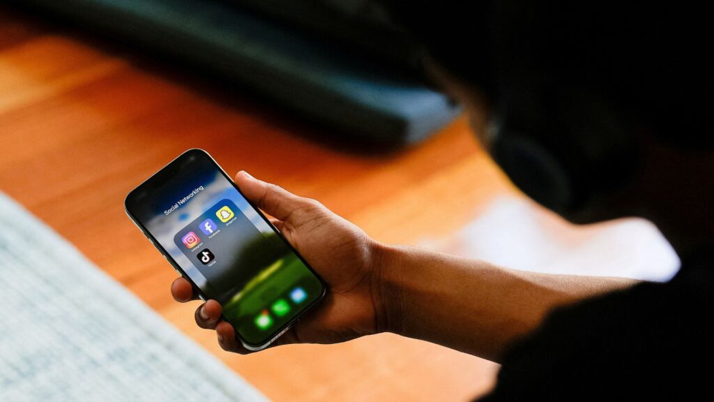 Is social media addictive? | Social Media News