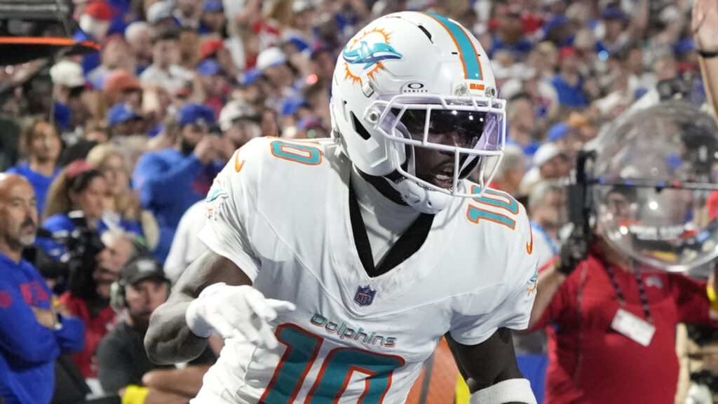 Tyreek Hill linked to two teams after his release