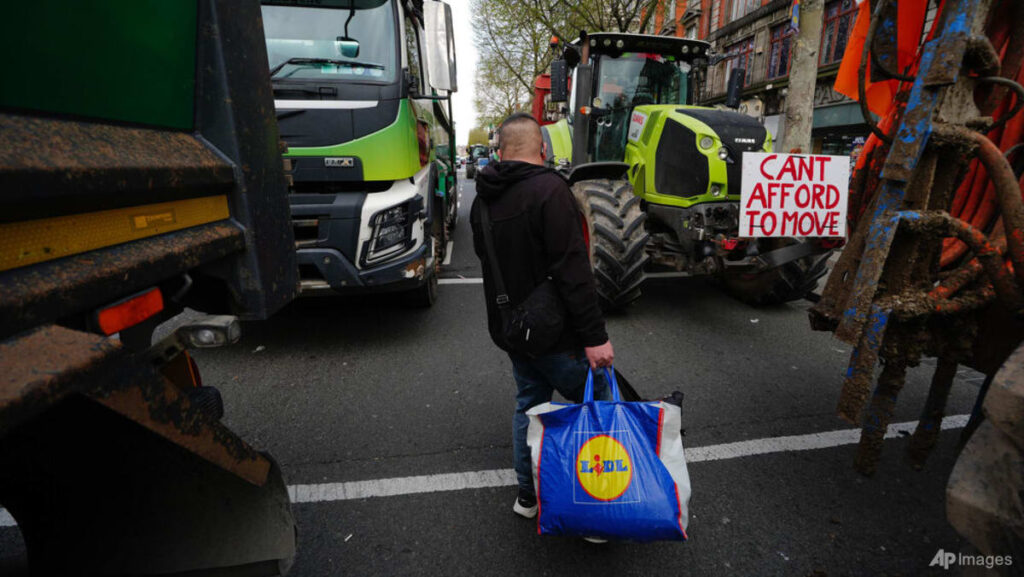 Fuel protests disrupt Ireland as over a third of service stations run dry