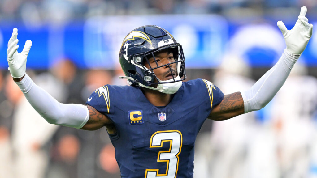 Chargers give Derwin James Jr. another historic extension