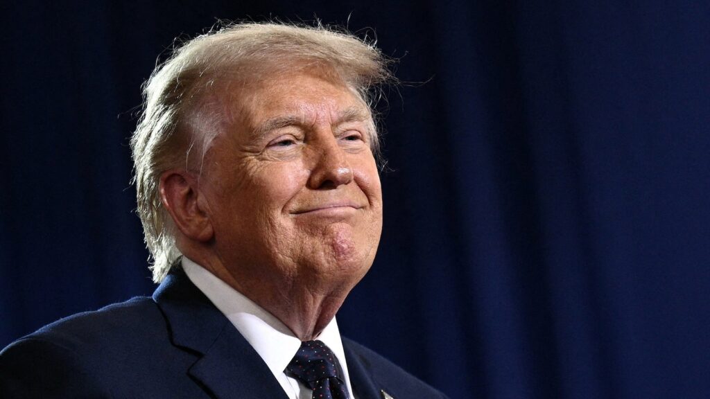 Trump moves Cabinet meeting from Camp David to the White House