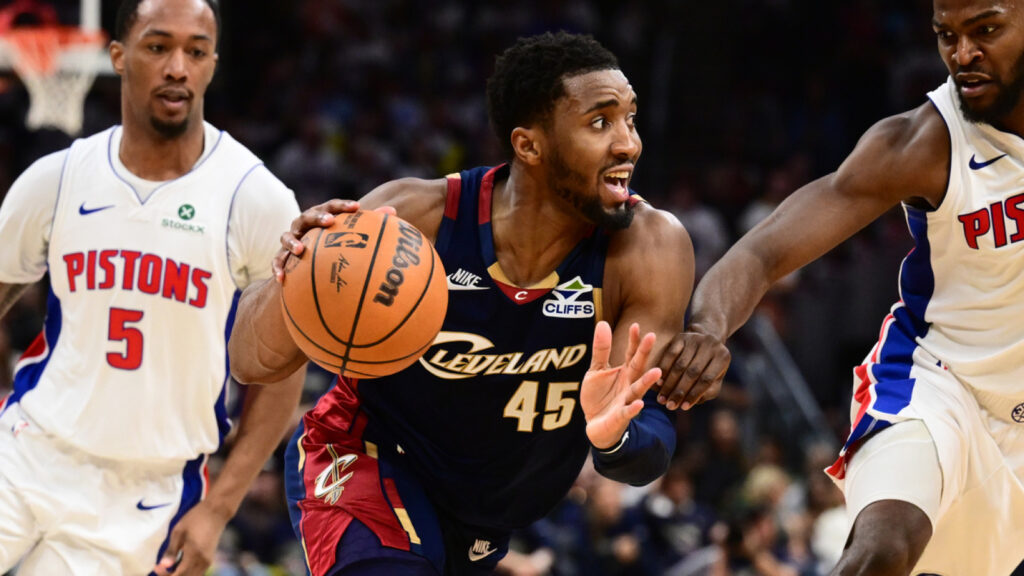 Donovan Mitchell’s historic second half evens Cavaliers-Pistons series