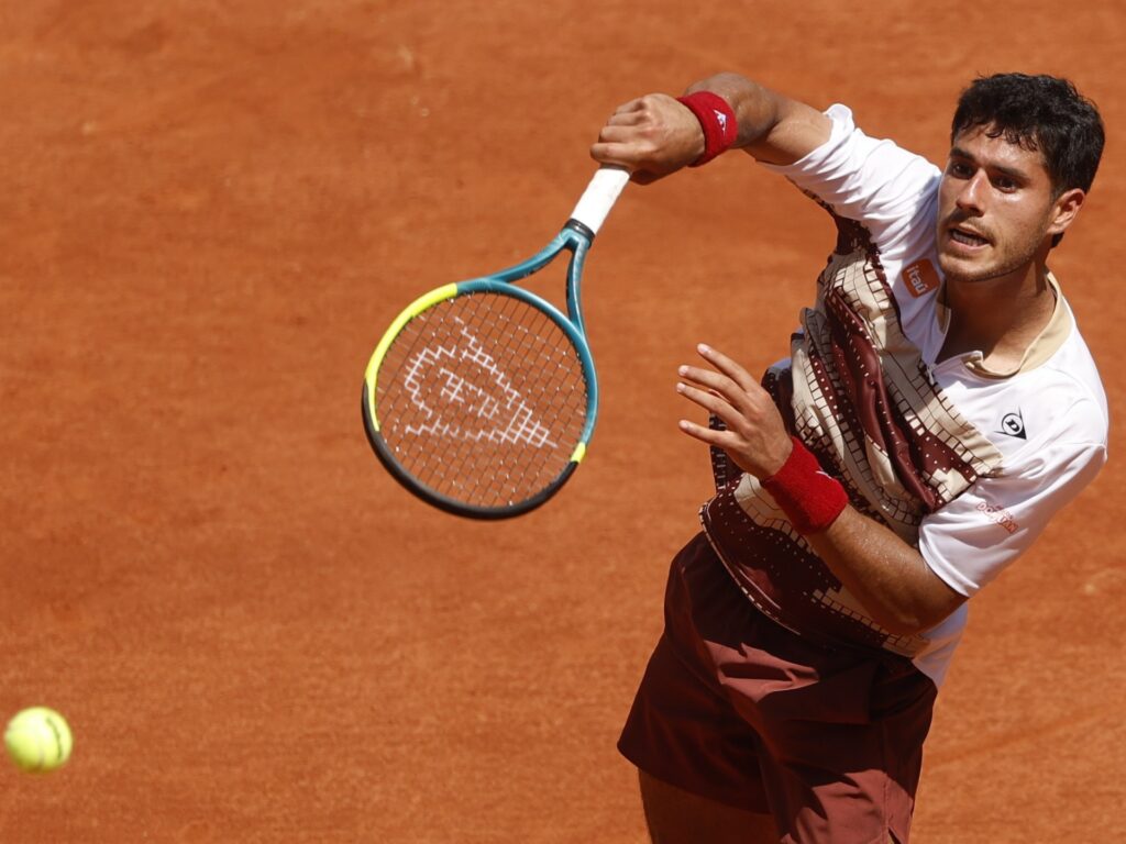 Vallejo fined for sexist remarks about female referee at French Open | Tennis