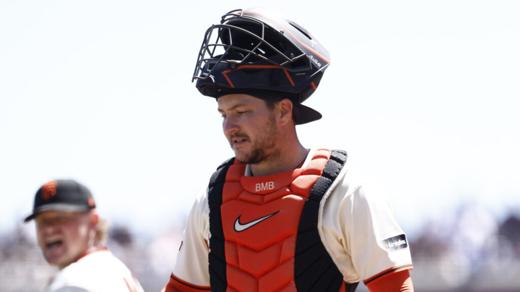 Guardians add another option at catcher in trade with Giants
