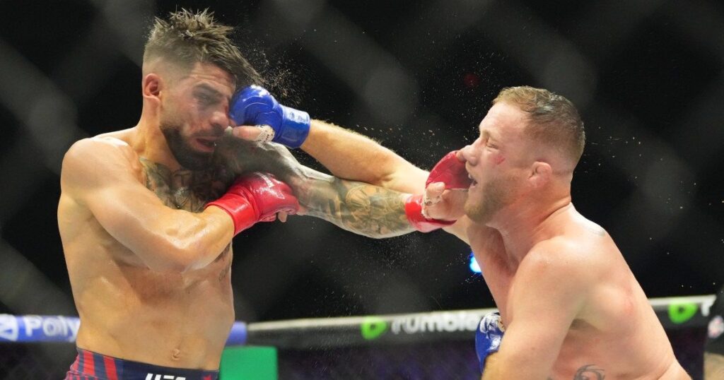 Gaethje shocks Topuria to win UFC lightweight title at White House event | Mixed Martial Arts News