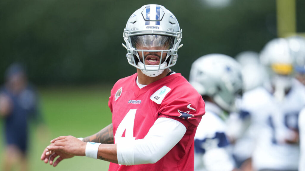 Dak Prescott puts pressure on Cowboys star with strong words