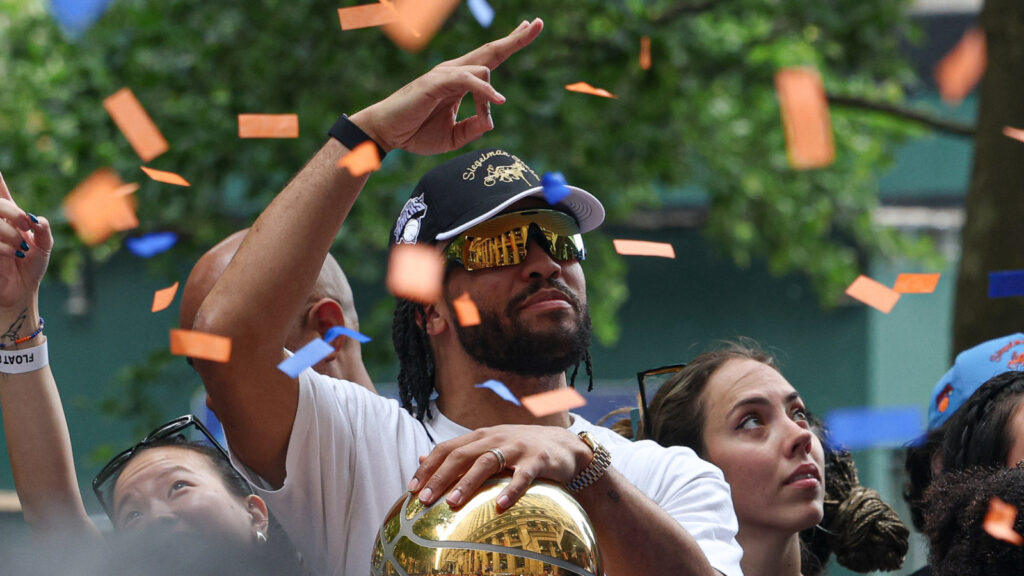 Jalen Brunson sends message to critics at championship parade