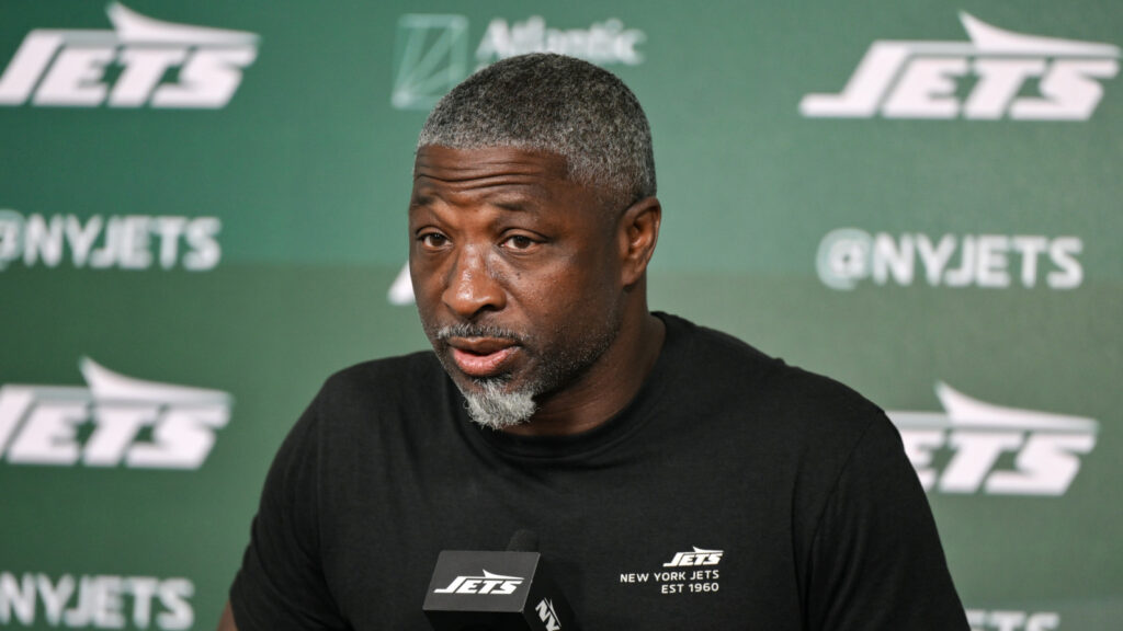 Jets HC Aaron Glenn addresses Brendan Sorsby rumors