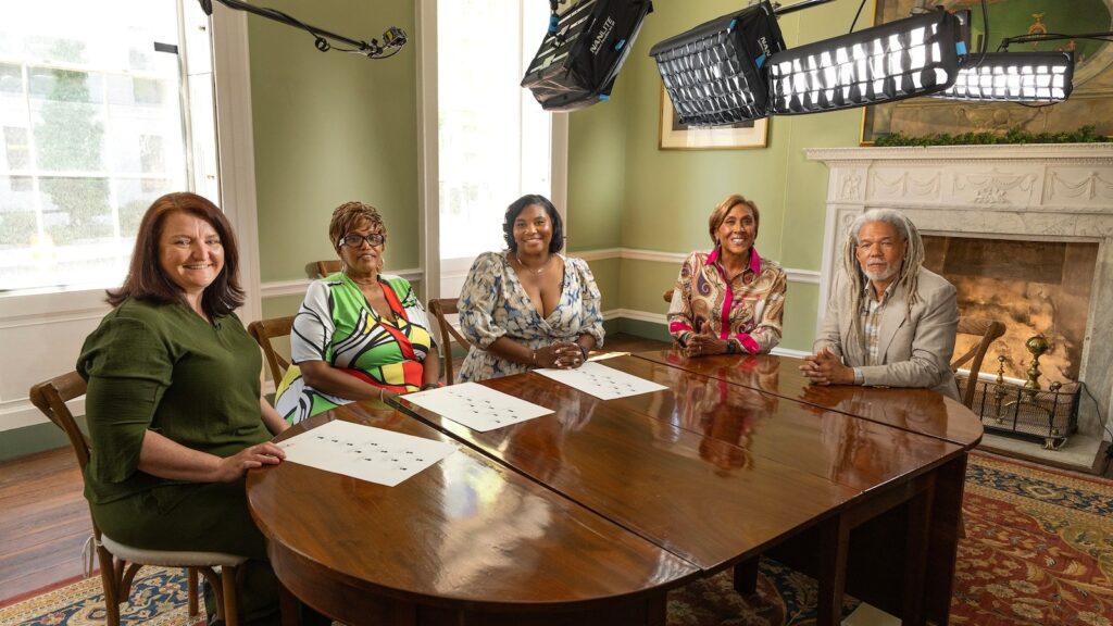 1st confirmed descendants of enslaved person who helped build White House speak to ABC News