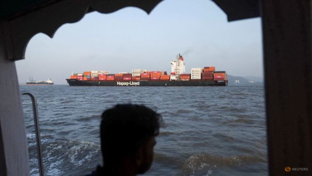 New Delhi tells shipowners not to deploy Indian seafarers on Hormuz routes