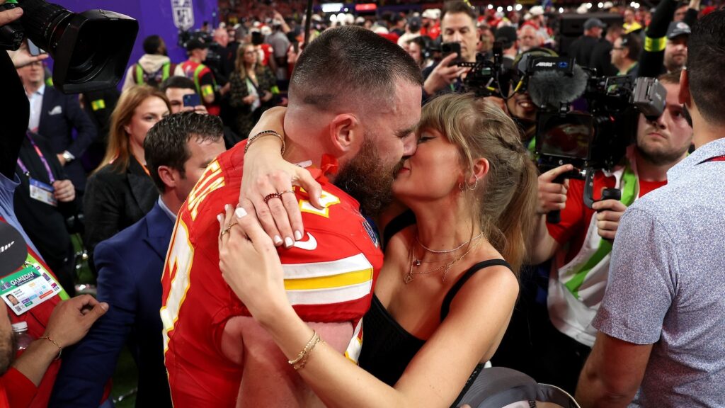 Taylor Swift, Travis Kelce host reported 2nd wedding event at MSG