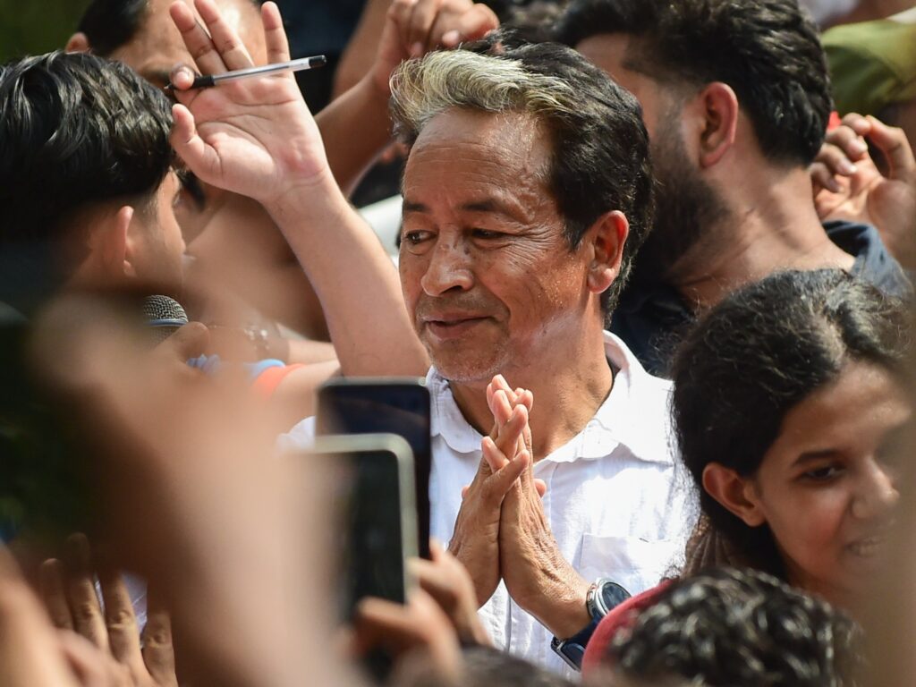 Indian police forcibly hospitalise activist after 20-day hunger strike | Corruption News