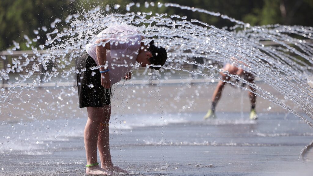 Heat wave forecast: Dangerous temps to continue into July 4 holiday