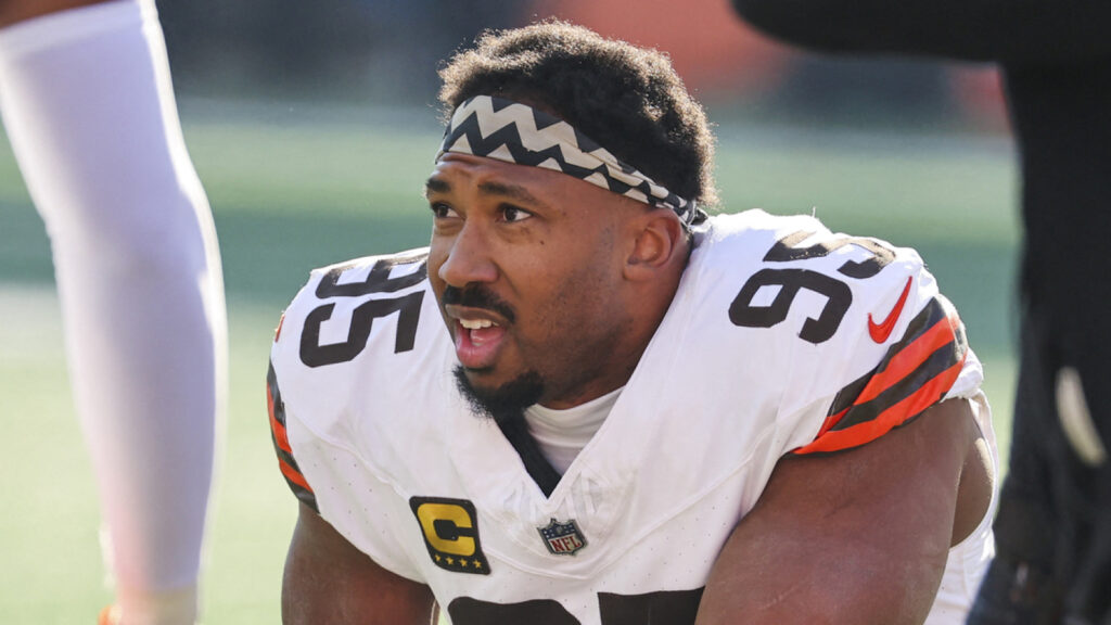 Garrett’s social media post adds more fuel to Donald comeback rumors