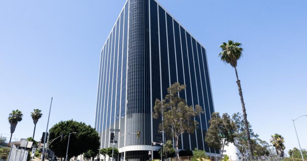 Letters to the Editor: You don’t need a ‘fiscal expert’ to see where LAUSD is wasting money