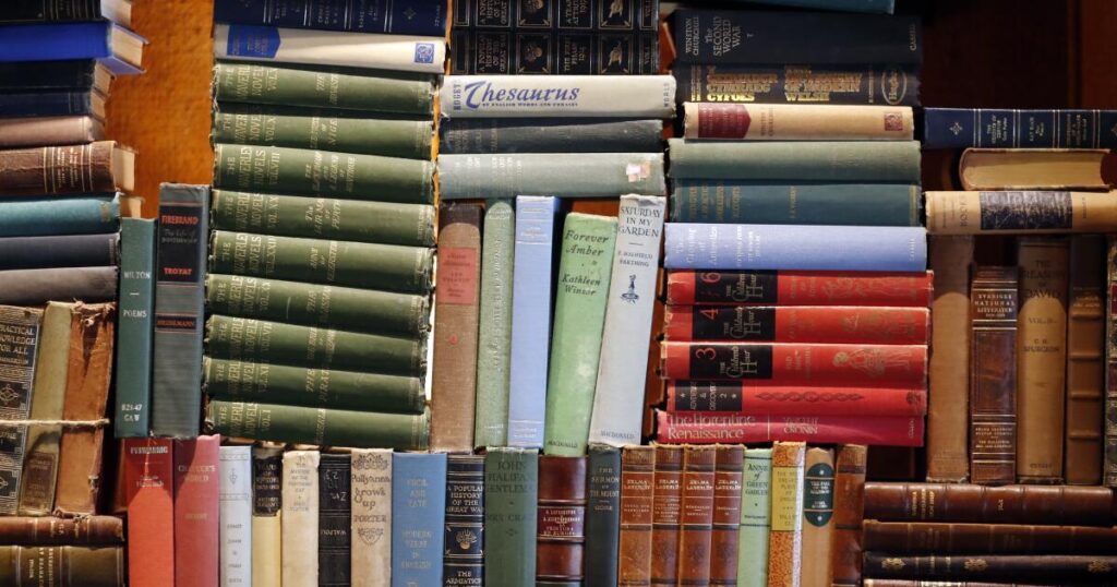 Contributor: The global reading crisis that started with smartphones