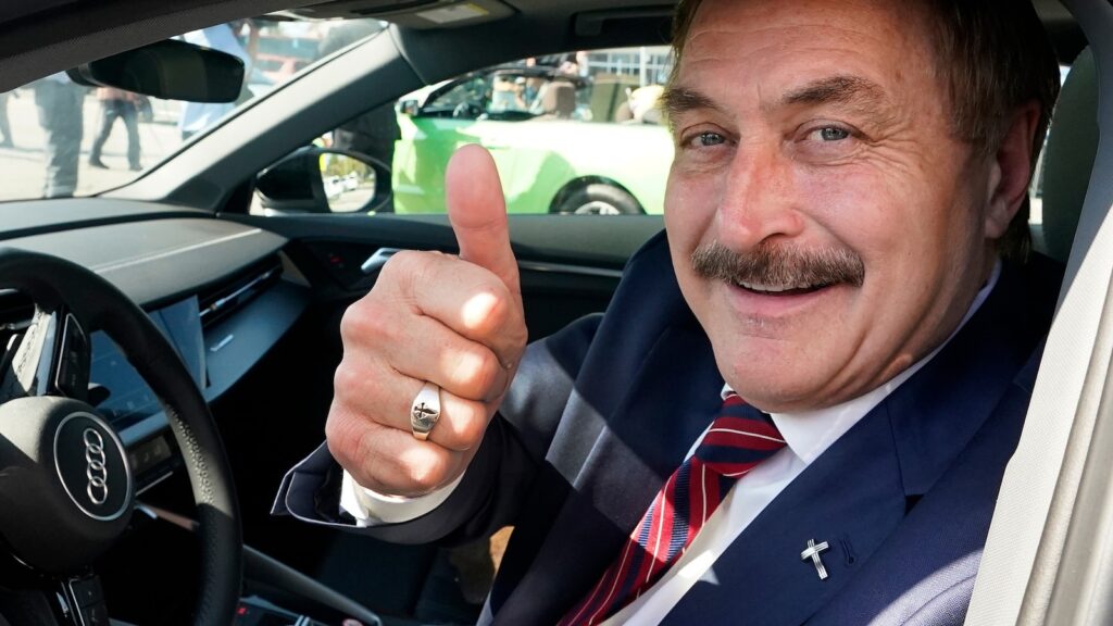 Donald Trump endorses ‘Pillow Man’ Mike Lindell for Minnesota governor
