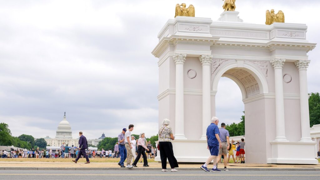 Trump’s plan for a triumphal arch in the nation’s capital is getting another review