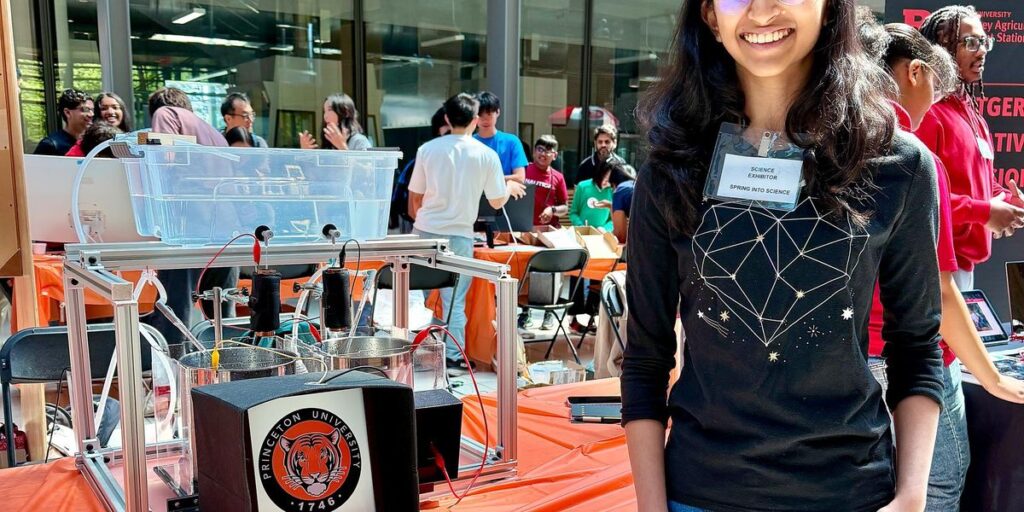 This Teen Helped Students Earn Ham Radio Licenses