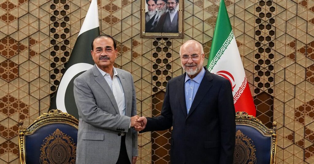 Pakistan’s army chief Munir returns to Iran: Can he break US war deadlock? | US-Israel war on Iran News