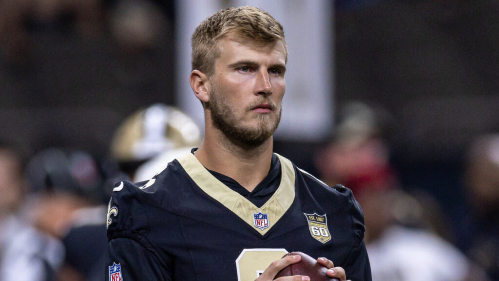 Saints’ bad injury luck continues with Kamara, creating early test for Shough