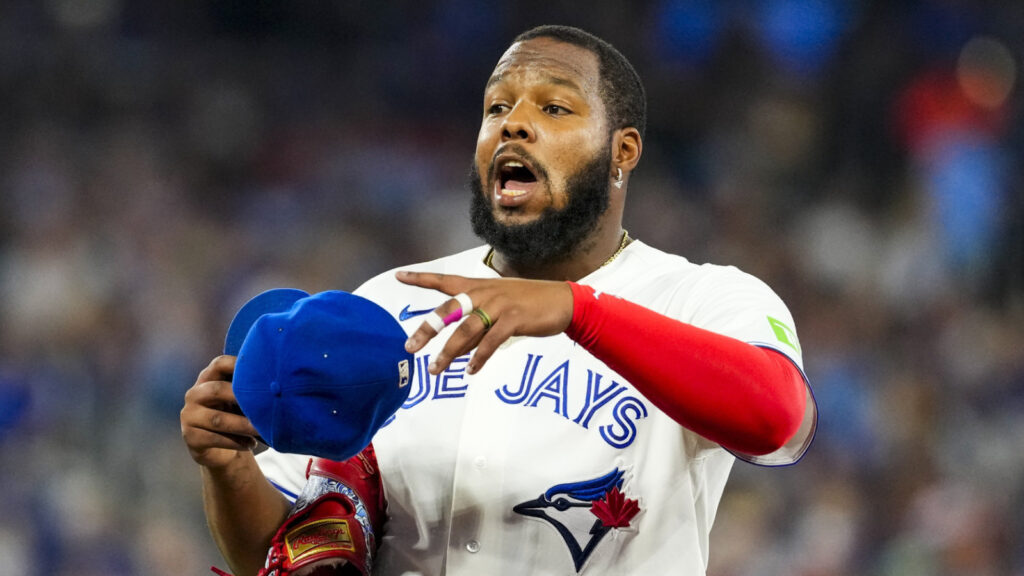 Blue Jays’ Vladimir Guerrero Jr. injured in Yankees’ botched play
