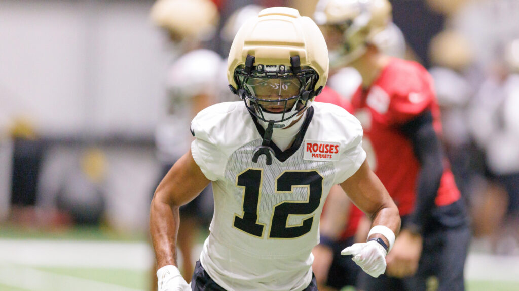 Chris Olave gives Caleb Downs welcome-to-the-NFL moment