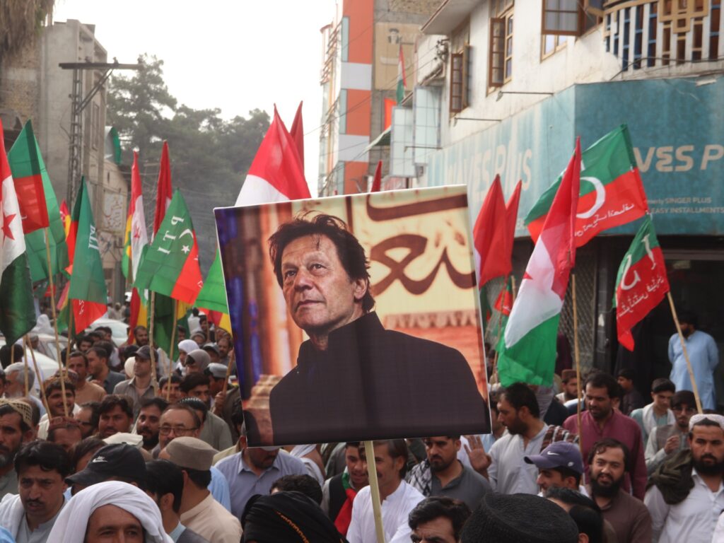 Pakistan top court orders Imran Khan’s hospital transfer amid access battle | Imran Khan News