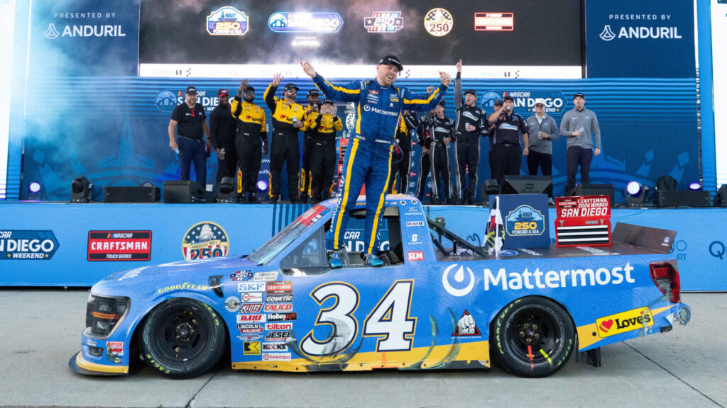 Layne Riggs wins NASCAR Truck Series race at New Hampshire; Tyler Ankrum hangs onto final Chase spot