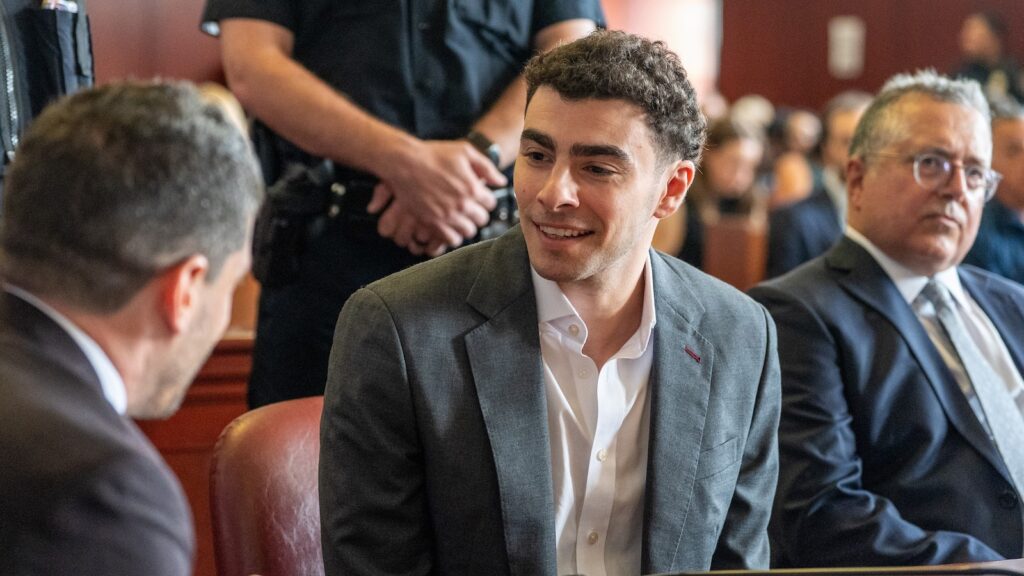 Luigi Mangione federal guilty plea expected to be announced Friday, sources say: What to know ahead of court