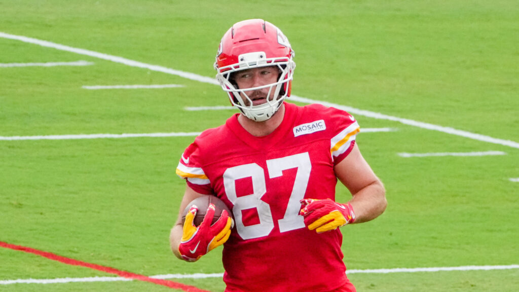 NFL scout sounds alarms about Travis Kelce