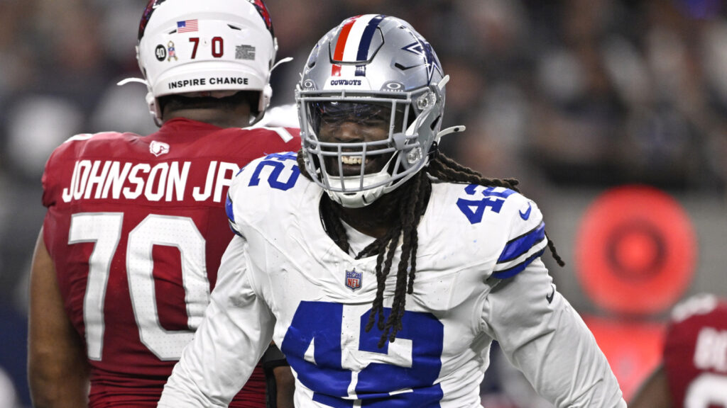 Texans’ pass rush gets even deeper as Jadeveon Clowney returns