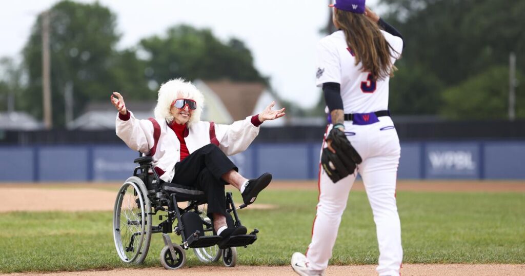 Contributor: Women’s pro baseball returns, built on the shaky foundation of Title IX