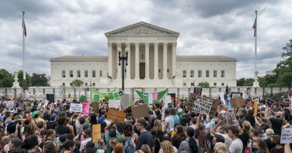 Contributor: How Democrats can repair the broken Supreme Court