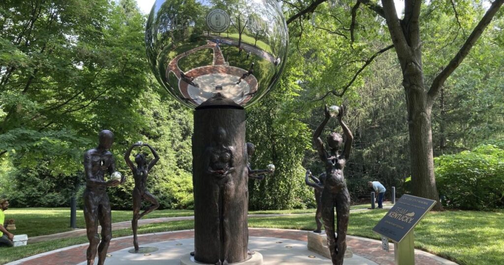 Contributor: Americans won’t let COVID be erased from our memories