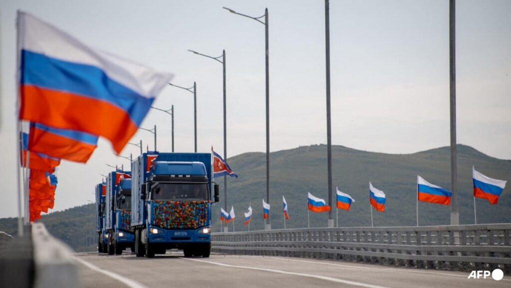 Russia, North Korea open first road bridge across border